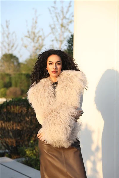 Biely Fuzzy Cropped Cardigan